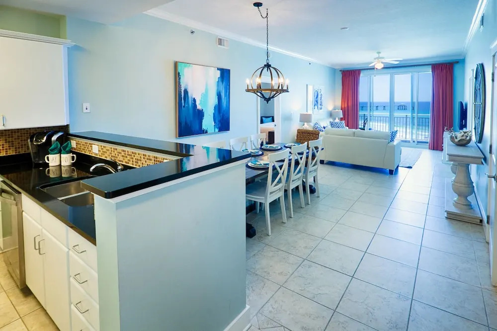 Waterscape A603 - 3 Br condo by RedAwning