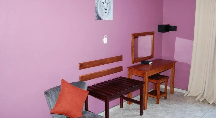 Dzimbahwe Guest Lodge