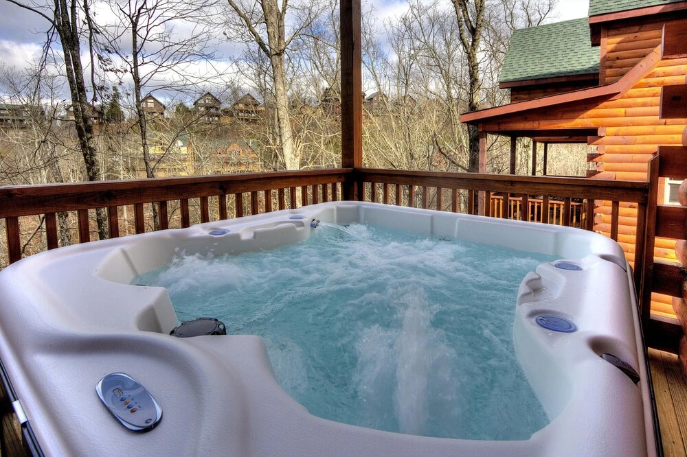 DT 2 Brand NEW Cabins 2 Pools 2 HOT Tubs ETC