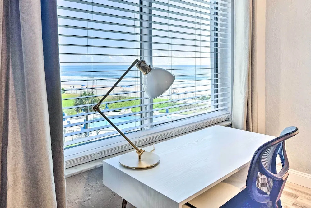 Airy Oceanfront Condo: Steps to Daytona Beach