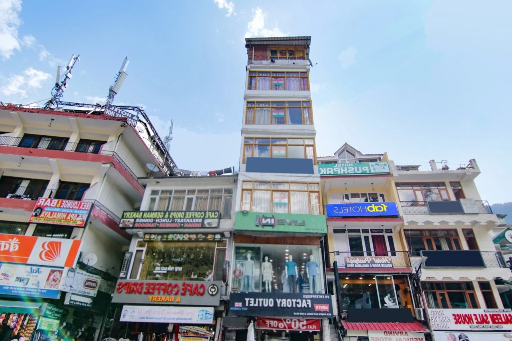 Fabhotel Pushpak