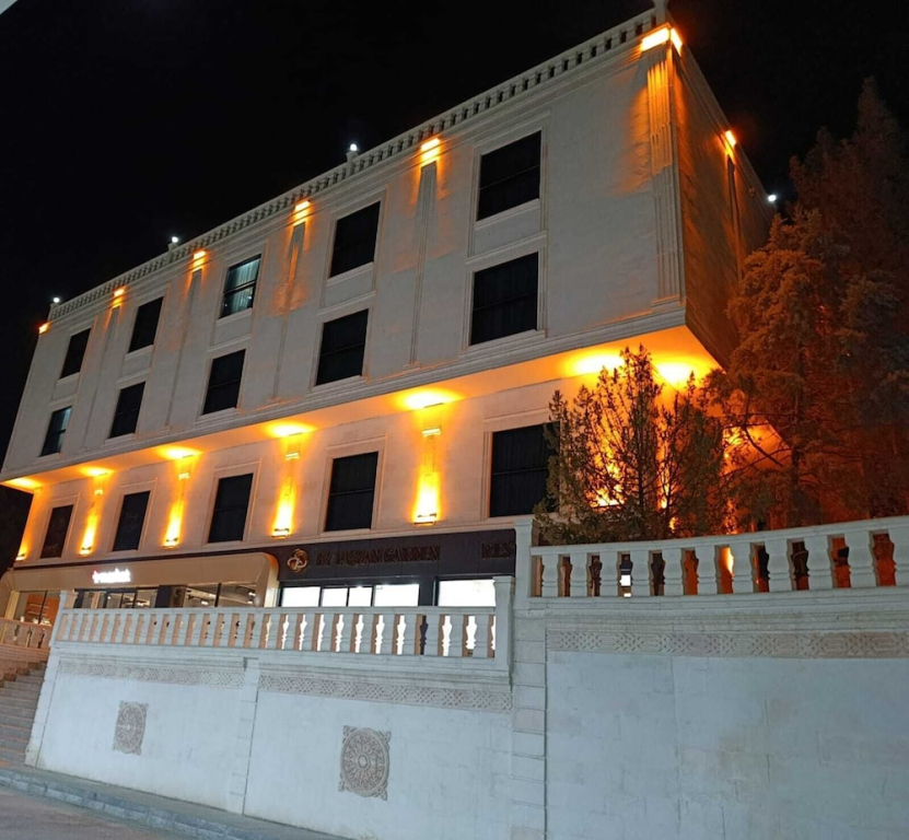 By Tashan Garden Otel