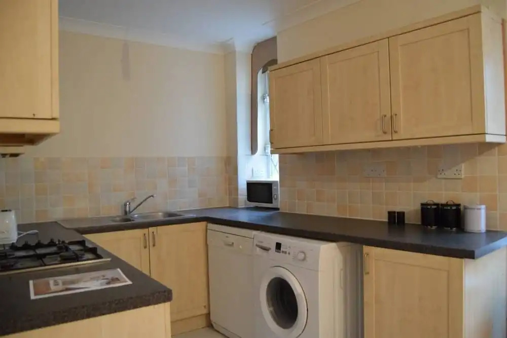 3 Bedroom Bayswater Flat