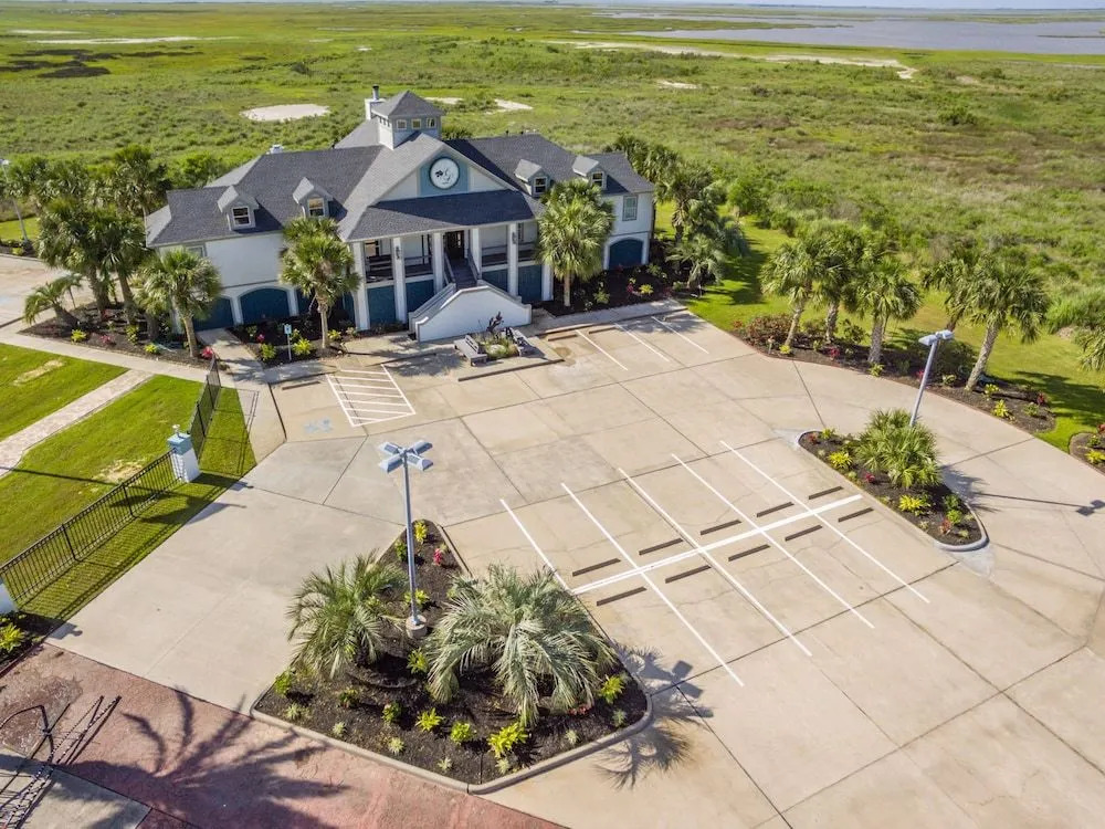 Harborwalk Lodge