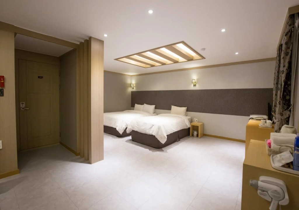 Hotel Bom