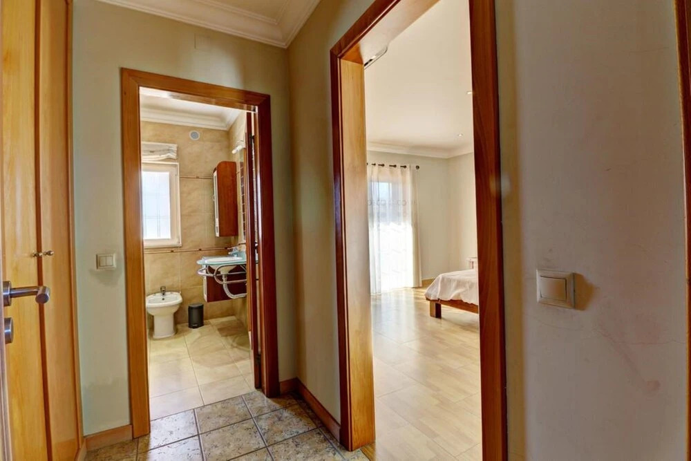 Villa - 5 Bedrooms with Pool and WiFi - 107490