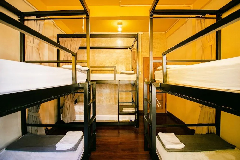 Sleep Soundly Hostel - Adults Only