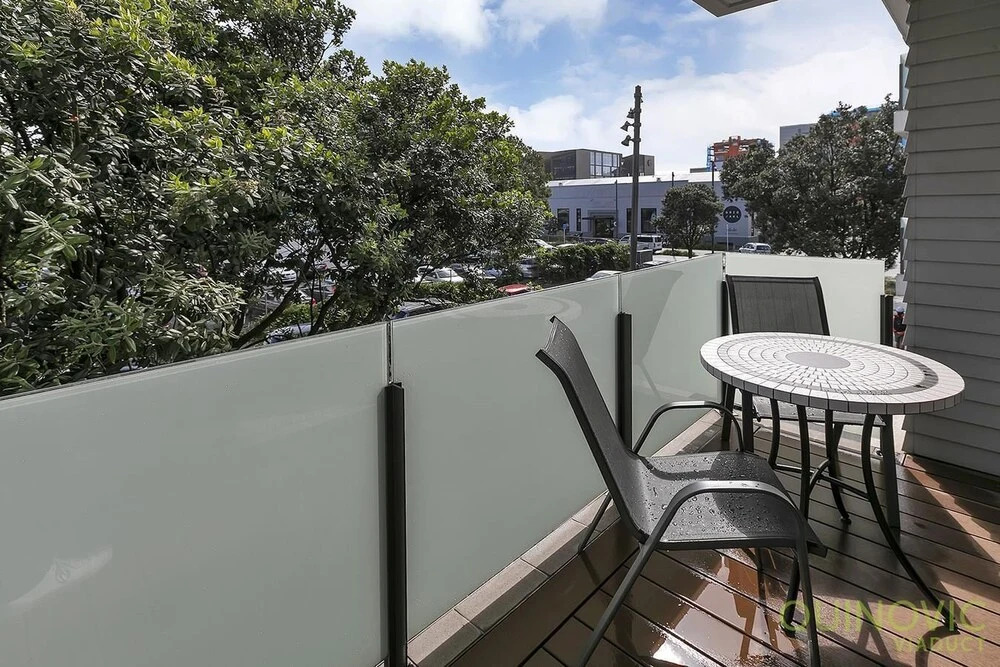 QV Refined Lighter Quay Apt - 767