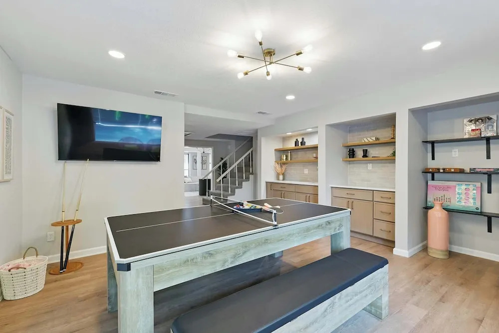 Spacious 5BR 3BA Retreat With Pool & Hot Tub