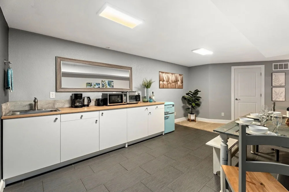 Beautiful Old Town 2 Bedroom Apartment With Bikes!