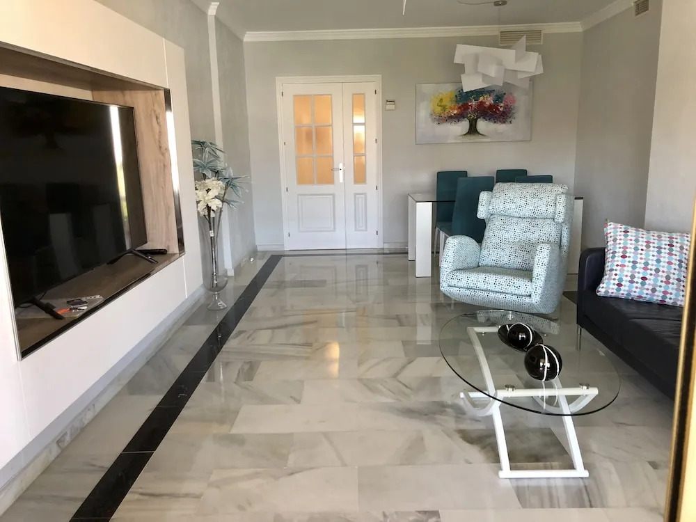 Rentcostadelsol Apartamento Fuengirola - Doña Sofía 5e