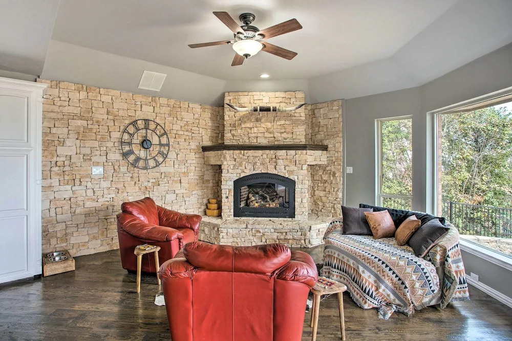 Poolside Fun! Private Lakefront Little Elm Escape