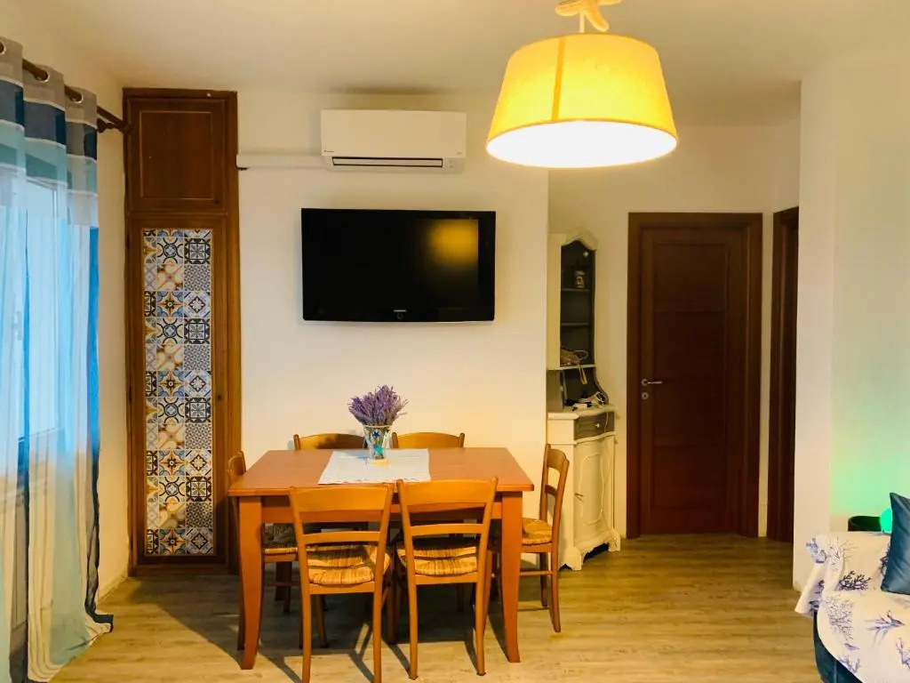 Cherry’s house sea view citra 010037-LT-0449