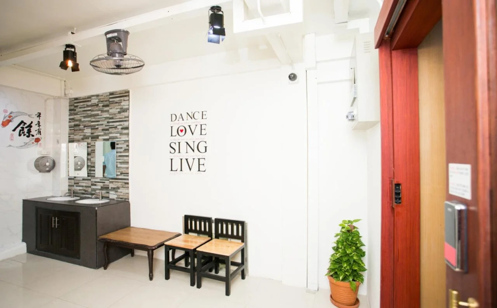 AlphaBed Hostel Bangkok
