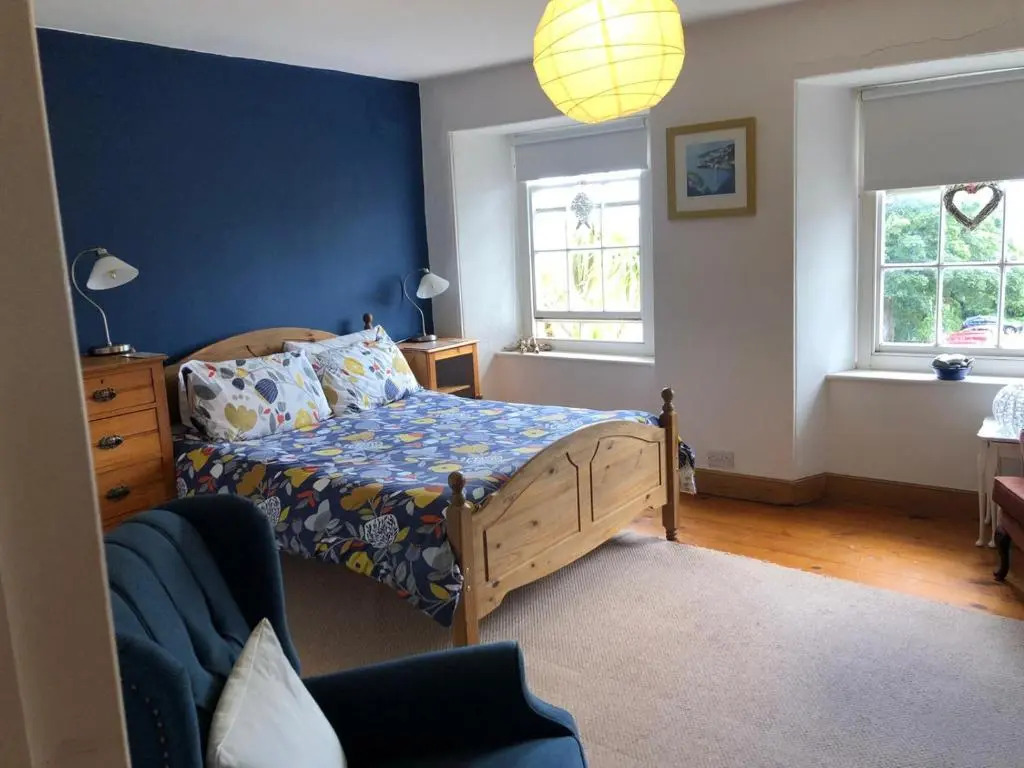 3 Bedroom 2 Bathrooms Apartment in Central Penzance