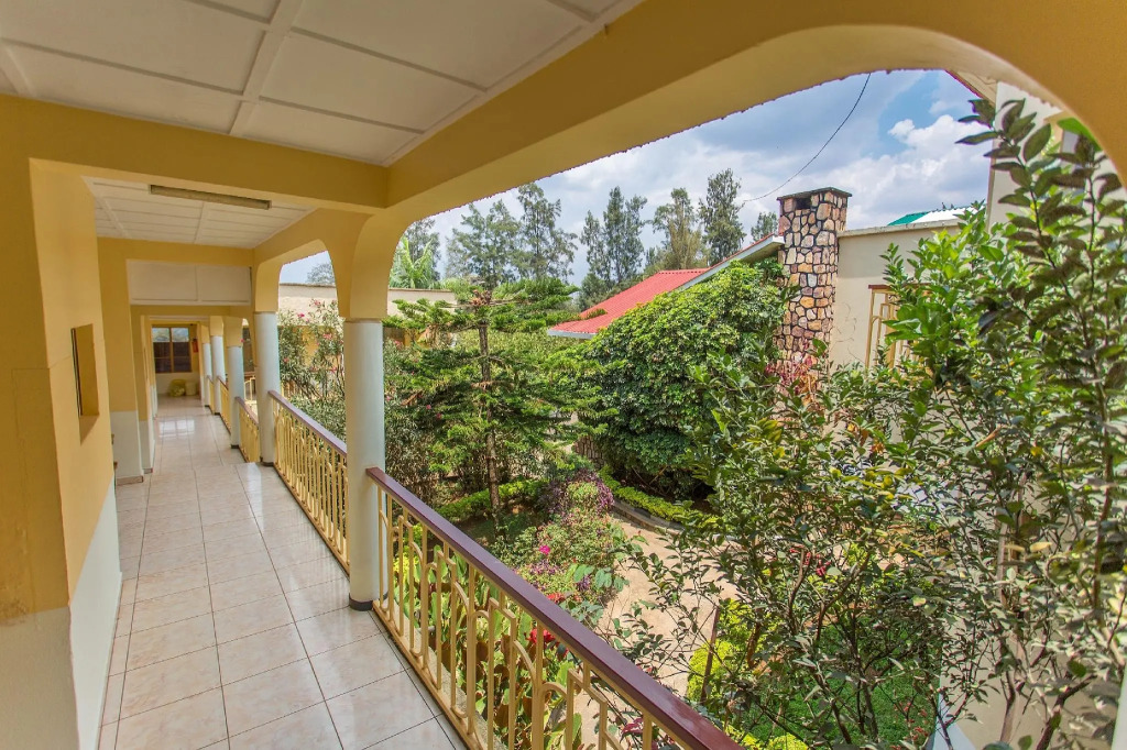 IRIS Guesthouse