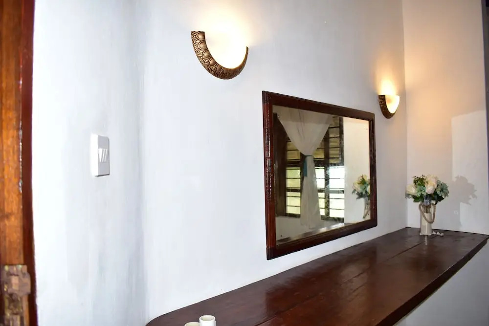 Mbv Hotel & Annex