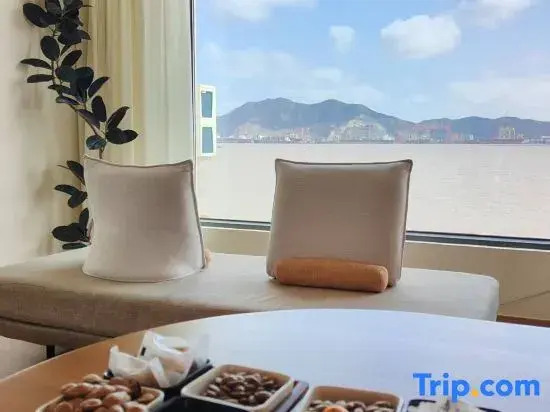 Yujianhai Terrace Seaview Homestay (Lighthouse Museum)