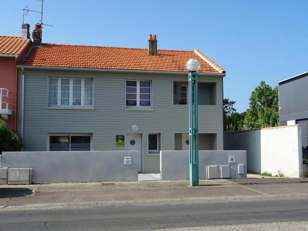 Maison rénovée avec jardin privatif, proche des Sables dOlonne, parking et Wifi inclus - FR-1-426-226