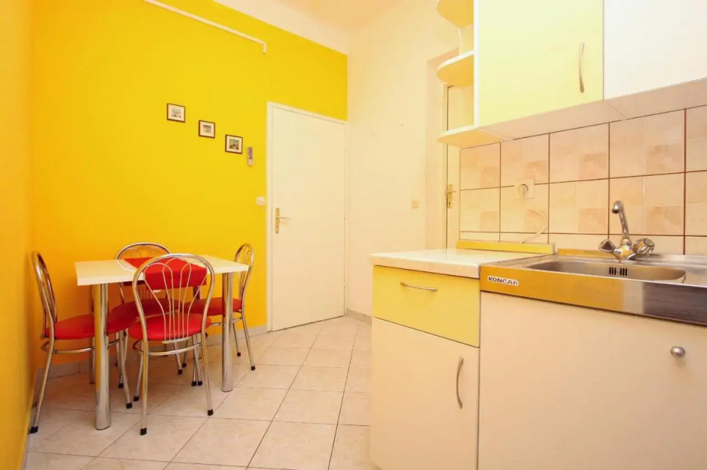 Apartments and Rooms Vesna Novalja
