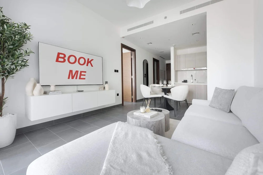 Meydan Apartment Sleeps 5 in a Great Location