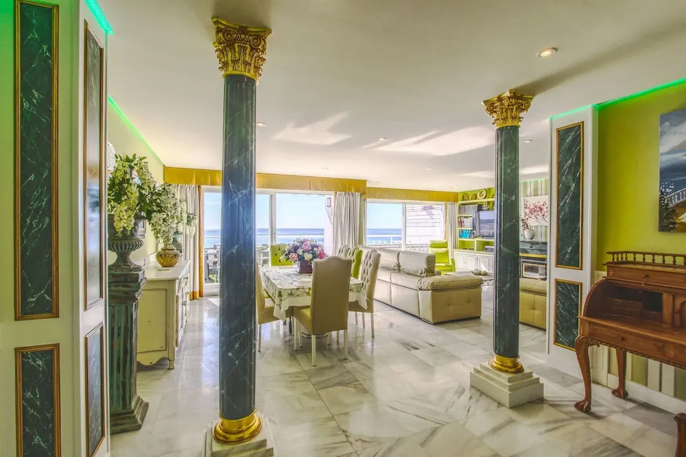 1149 Unique Beachfront Penthouse 400M2 Marbella Center