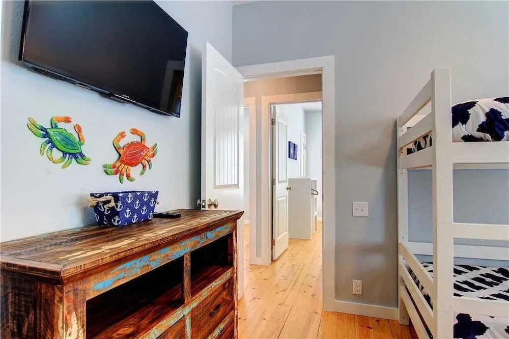 2727 S 11th Street #12 4 Bedrooms 3 Bathrooms Home