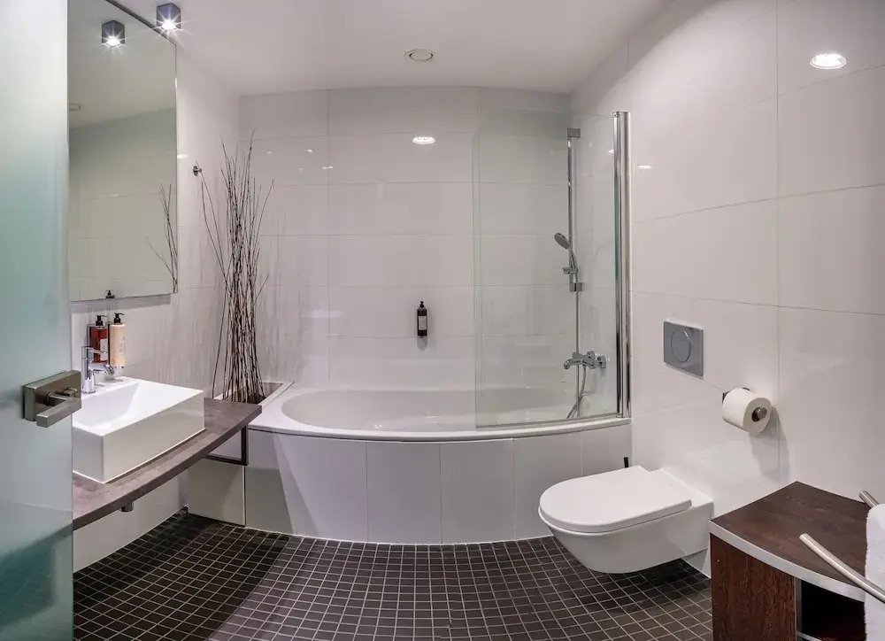 VN3 Terraces Suites by Adrez