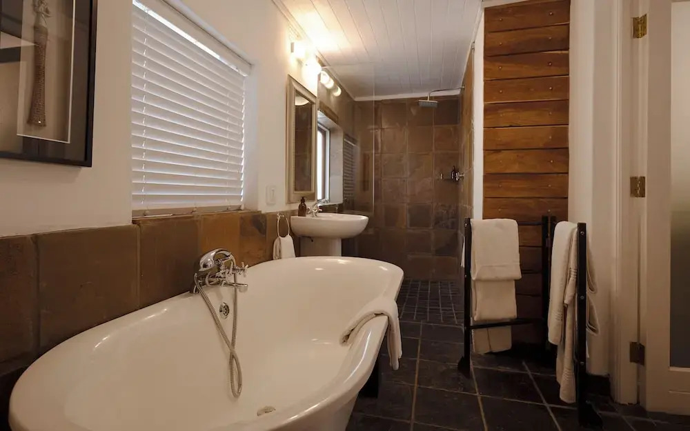 Silvermist Hotel