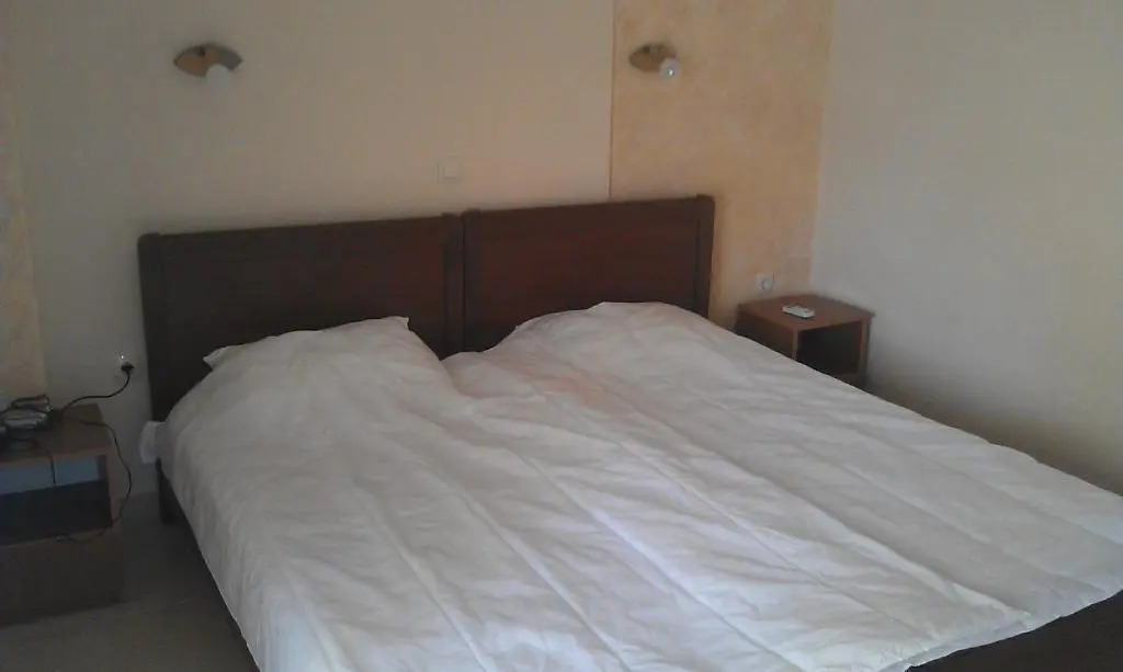 Apartment 60m from sea!