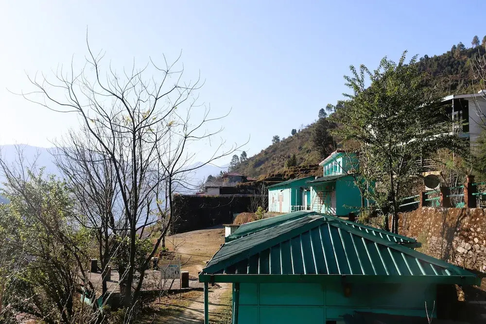 Kedar Heights Heli Resort