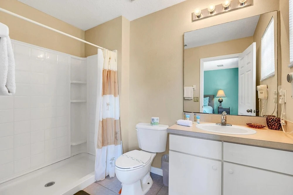3BR Vacation Home w Netflix Private Hot Tub