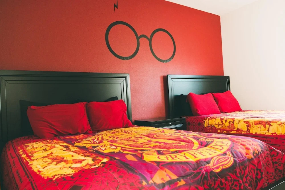 July Special Close to Disney WL 3 bed ID: 240128