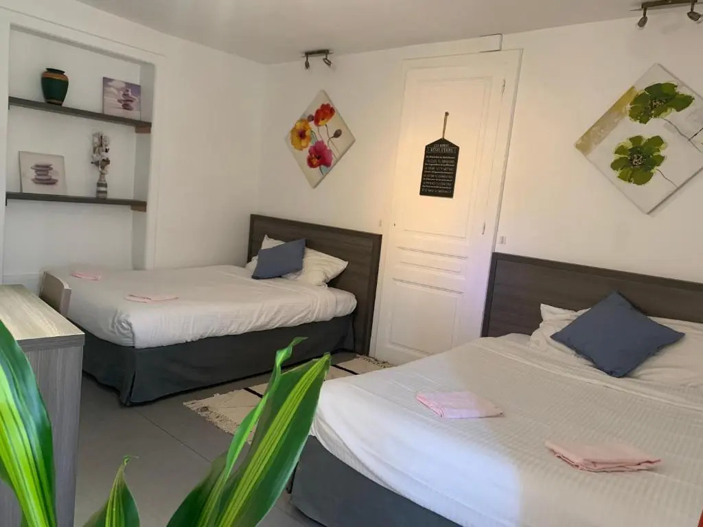 Logis Hôtel Vuillot