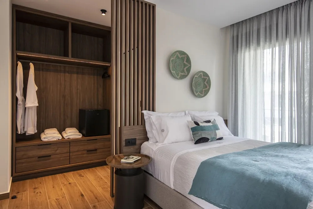 Salina SPA Villas - with PRIVATE HEATED ECO-POOL, SAUNA & JACCUZI HOT TUB