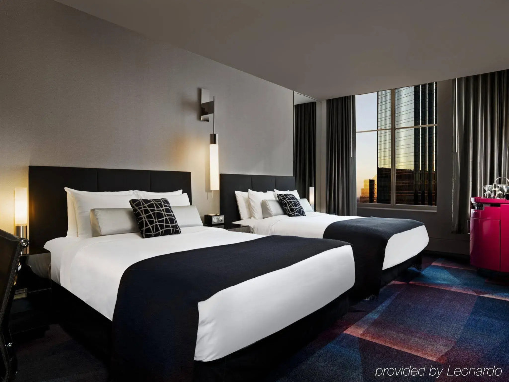 W Minneapolis - The Foshay