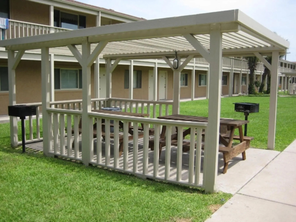 Courtyard #103