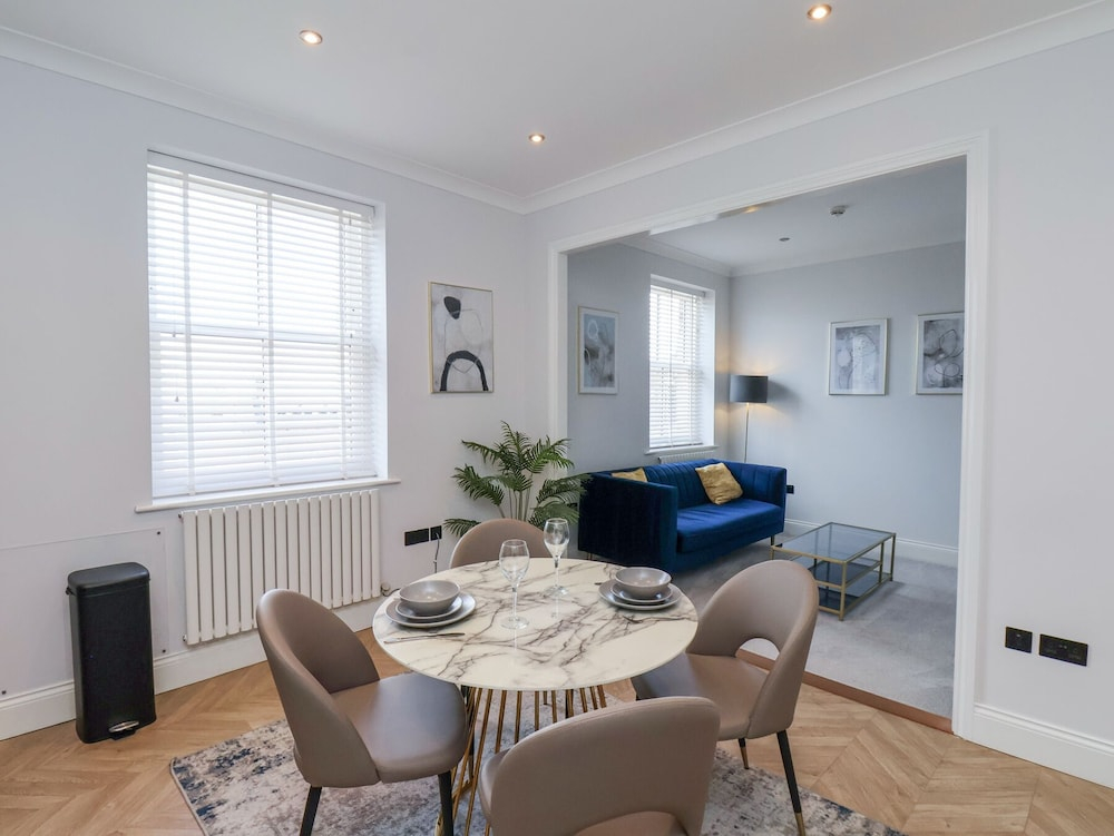 The Salisbury - 1 Bedroom Apartment