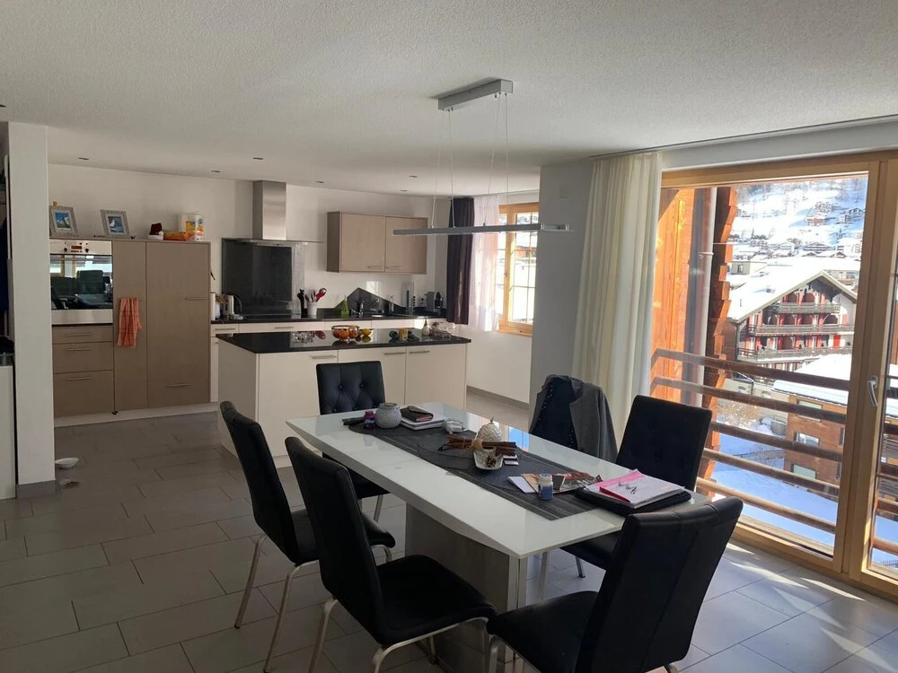 Center Chalet Flat