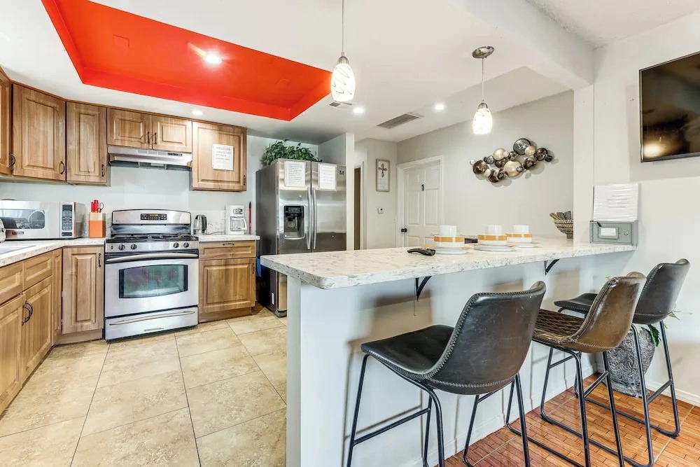 Socal Launchpad: 3BR in Hawthorne, 4 Mi to Sofi