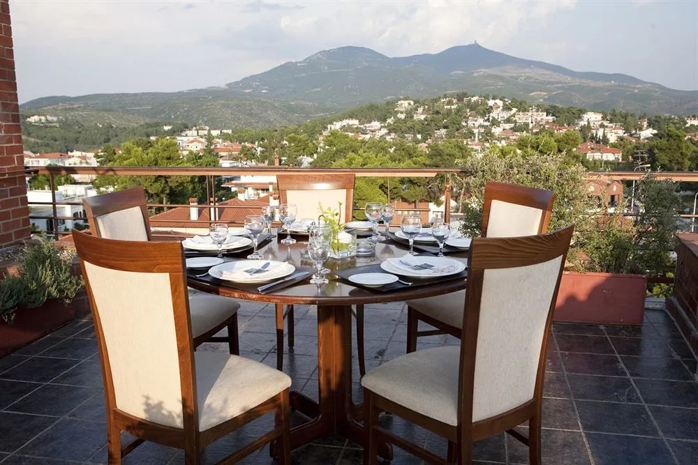 Nepheli Hotel