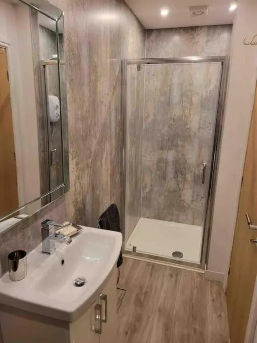 Willesden, Flat1 Lovely Spacious 1 Bedroom Flat, heart of Llandudno