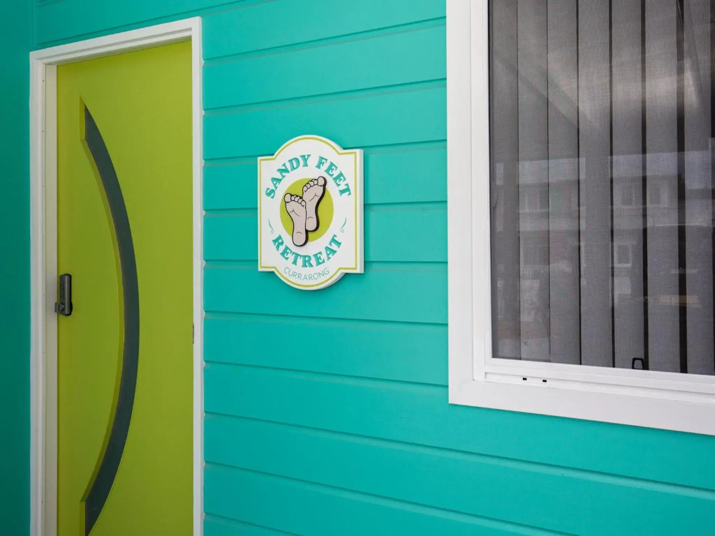 Sandy Feet Retreat I Pet Friendly I 1 Min Walk to Beach