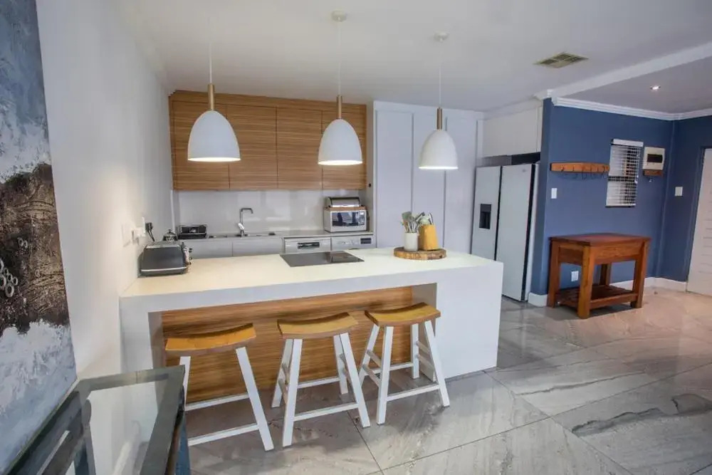 uSHAKA WATERFRONT - PALATIAL PRIVATE PENTHOUSE