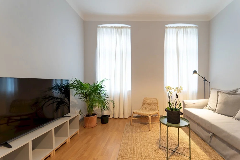 Cozy and Quiet Apartment in Beautiful Neighborhood