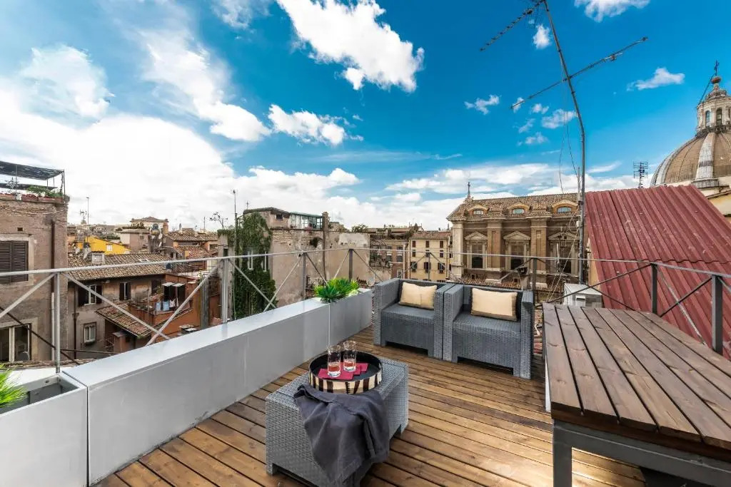 Two Bedrooms Apartment with Solarium with View on San Peter Church And Sant'Angelo Castle