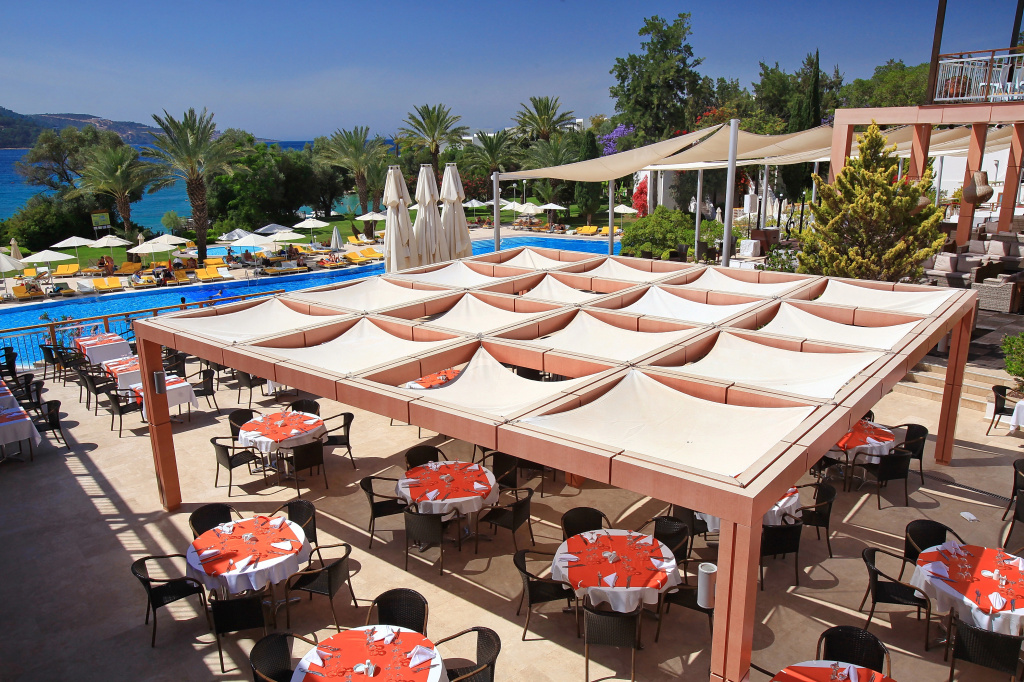 DoubleTree by Hilton Bodrum Isil Club Ultra All-Inclusive Resort