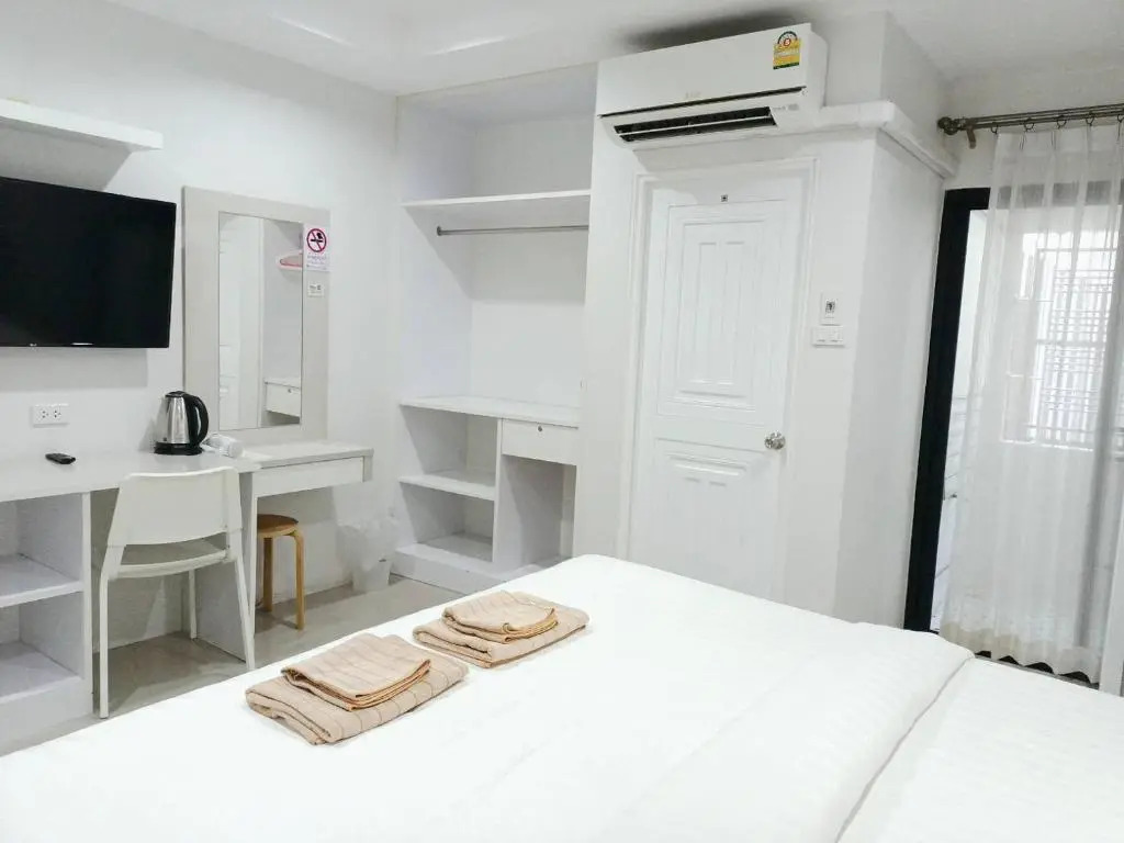 The Gun Hotel