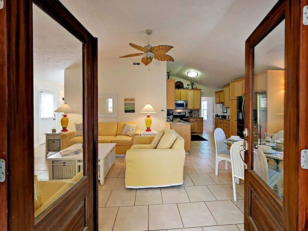655 Cabana Beach Rd Cottage 4 Bedrooms 4 Bathrooms Cottage