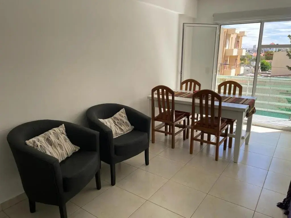 Hermoso Departamento céntrico a 50mts del mar